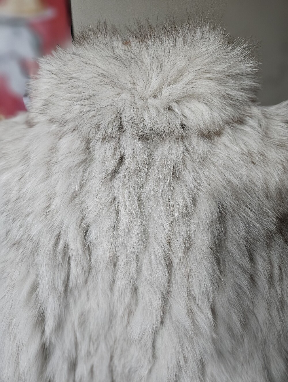 SAGA Fox 100% Authentic Fur Coat Large - Picture 5 of 11